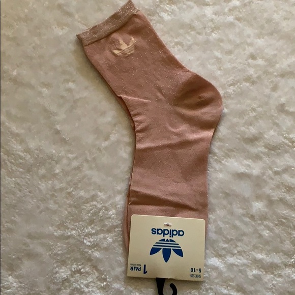 1 Pair of NEW ADIDAS socks - Picture 1 of 2